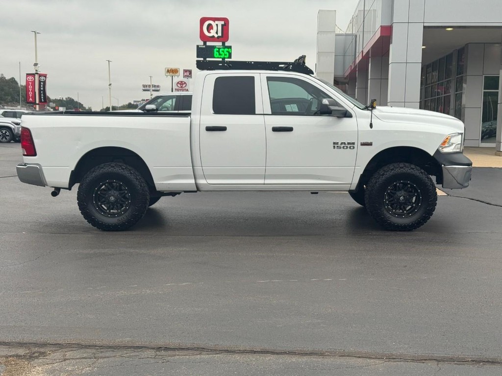 Ram 1500 Vehicle Full-screen Gallery Image 02