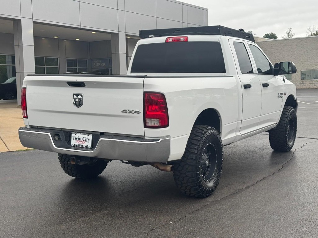 Ram 1500 Vehicle Full-screen Gallery Image 03