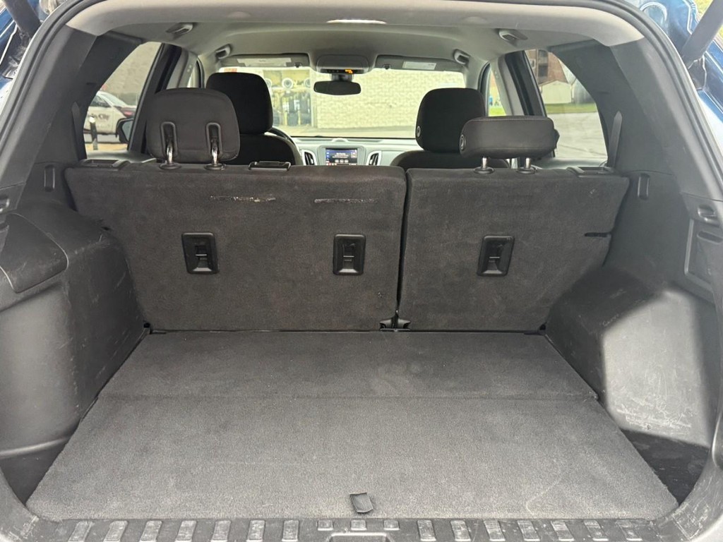 Chevrolet Equinox Vehicle Full-screen Gallery Image 05