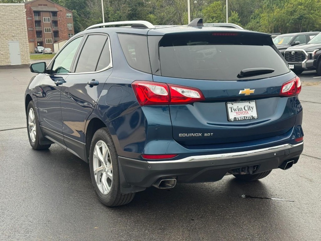 Chevrolet Equinox Vehicle Full-screen Gallery Image 06