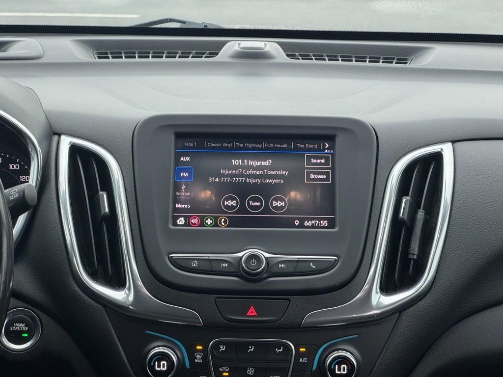 Chevrolet Equinox Vehicle Full-screen Gallery Image 14