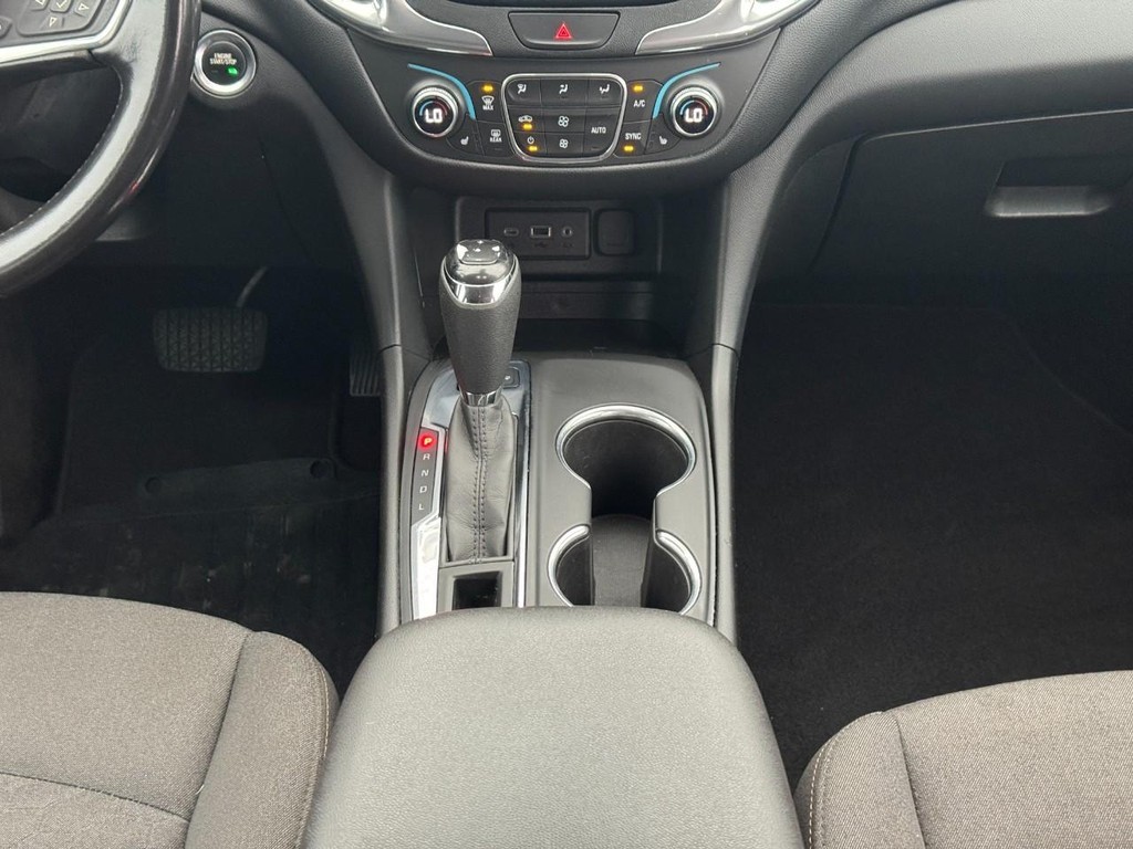 Chevrolet Equinox Vehicle Full-screen Gallery Image 15