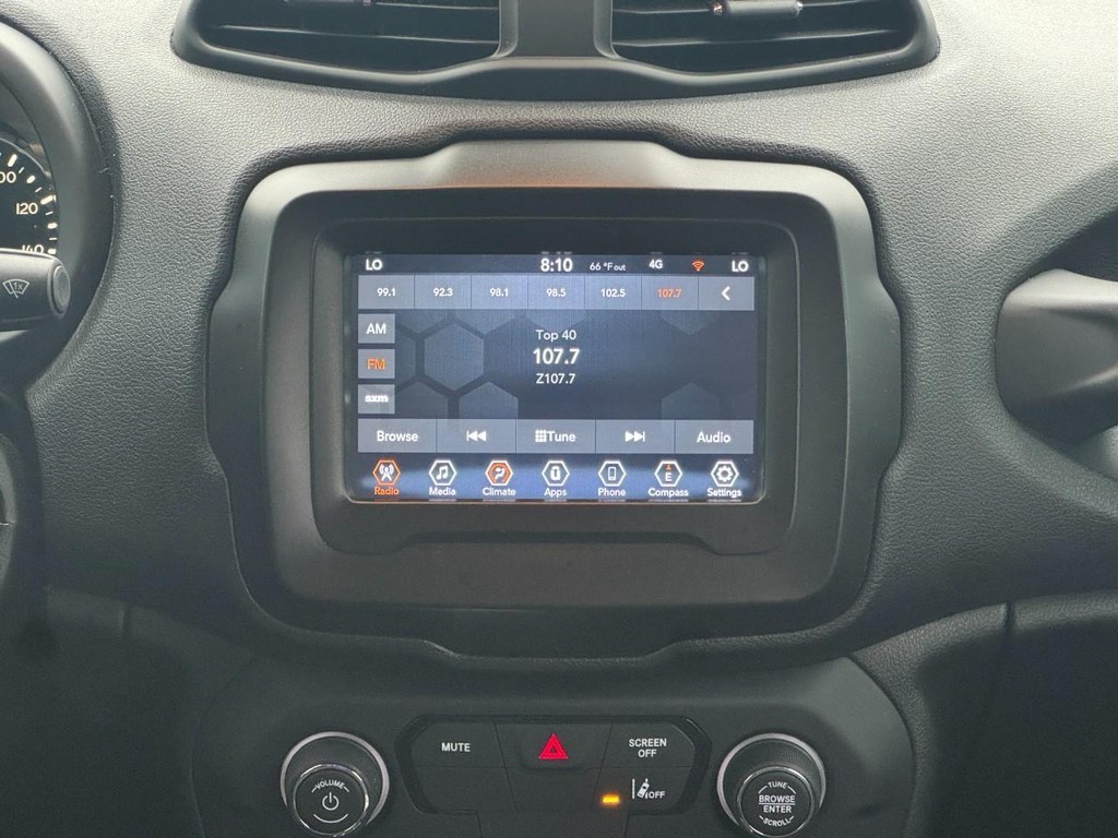 Jeep Renegade Vehicle Full-screen Gallery Image 13