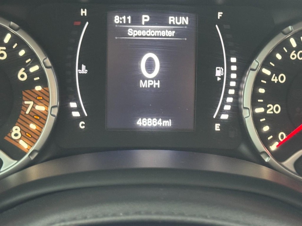 Jeep Renegade Vehicle Full-screen Gallery Image 21