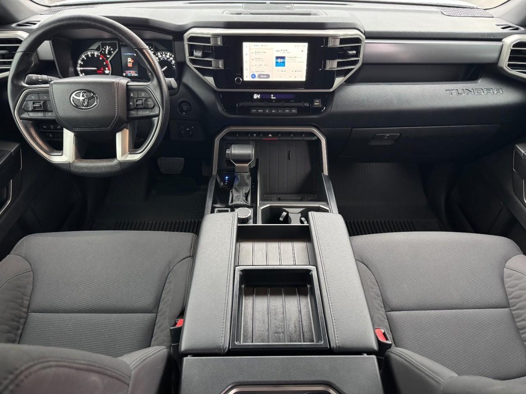 Toyota Tundra 4WD Vehicle Full-screen Gallery Image 13