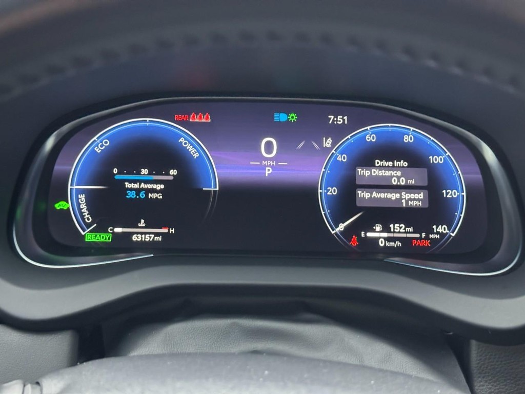 Toyota Venza Vehicle Full-screen Gallery Image 22