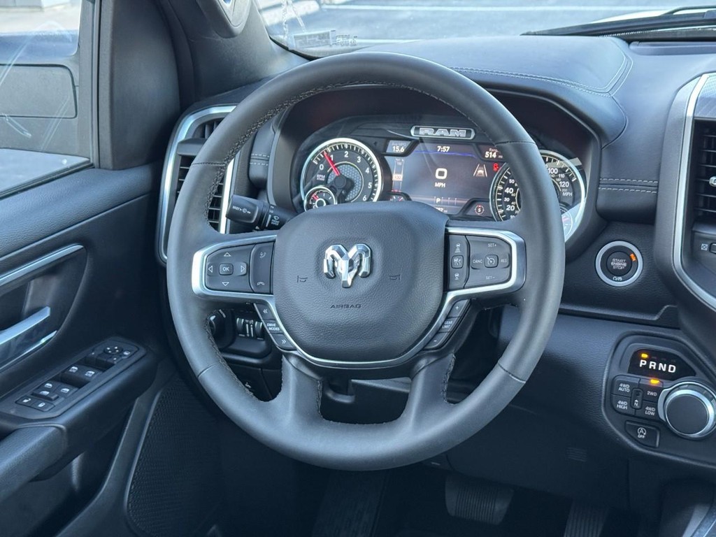 Ram 1500 Vehicle Full-screen Gallery Image 14