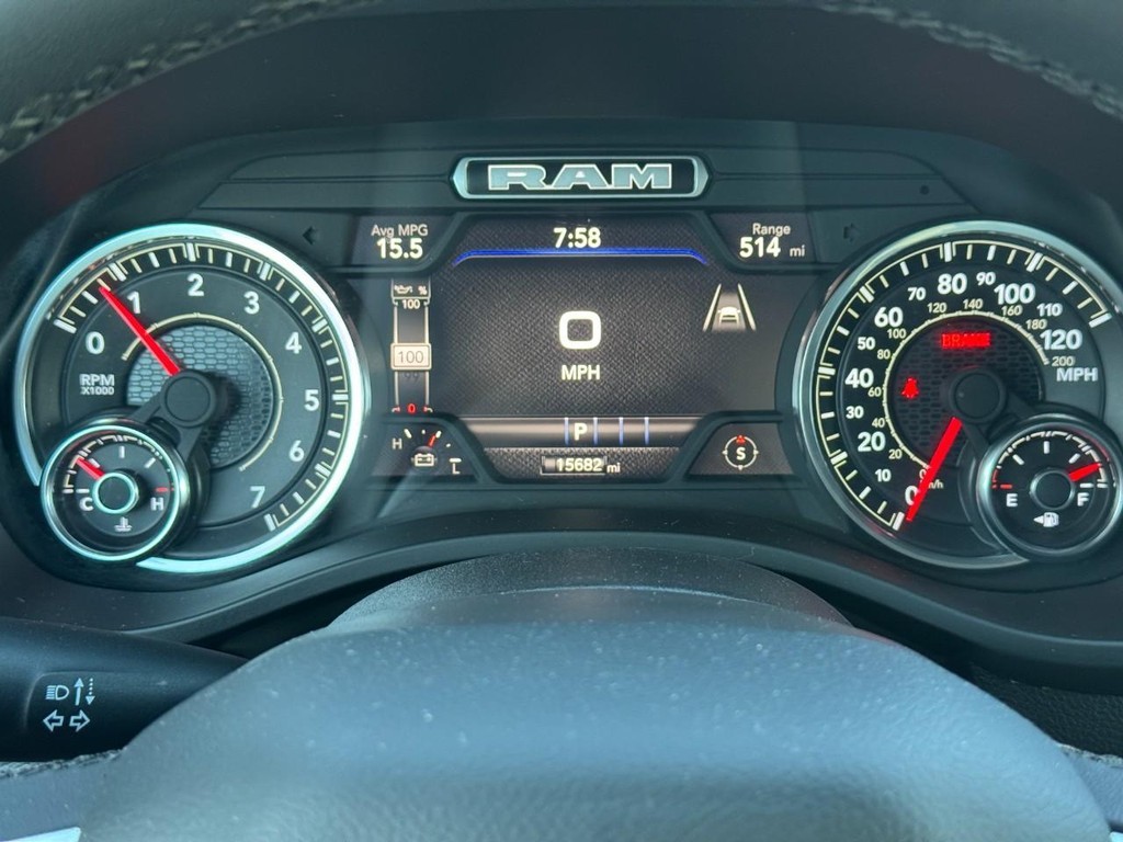 Ram 1500 Vehicle Full-screen Gallery Image 22