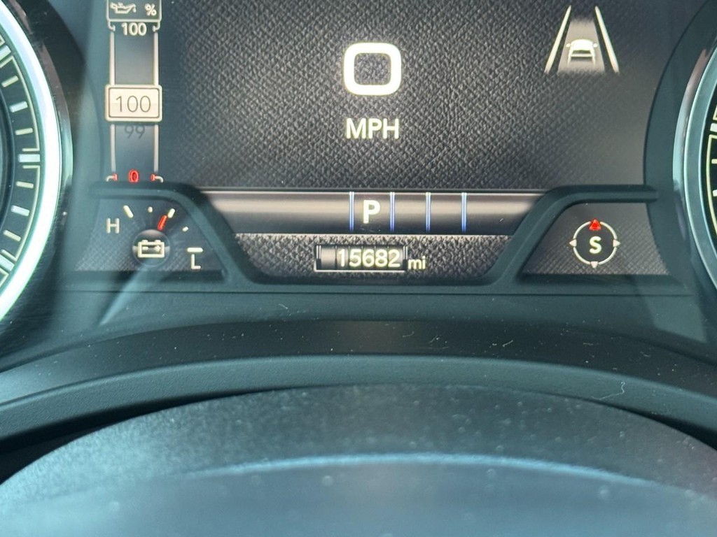 Ram 1500 Vehicle Full-screen Gallery Image 23