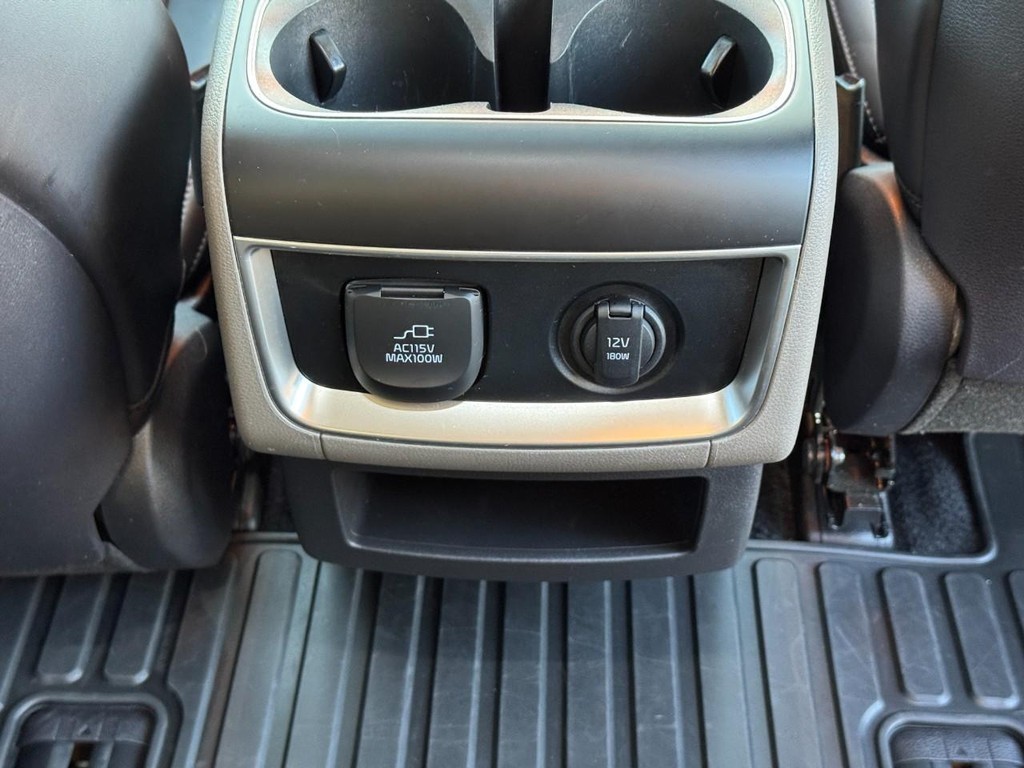 Kia Carnival Hybrid Vehicle Full-screen Gallery Image 13