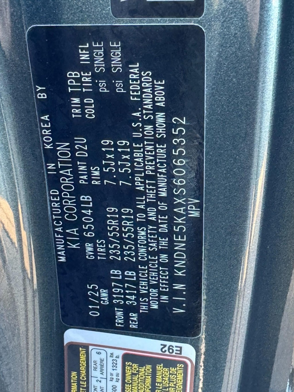 Kia Carnival Hybrid Vehicle Full-screen Gallery Image 28