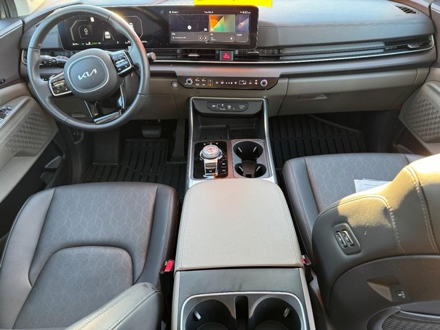 Kia Carnival Hybrid Vehicle Full-screen Gallery Image 14
