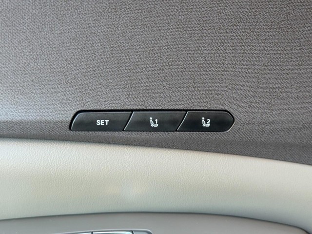 Kia Carnival Hybrid Vehicle Full-screen Gallery Image 19