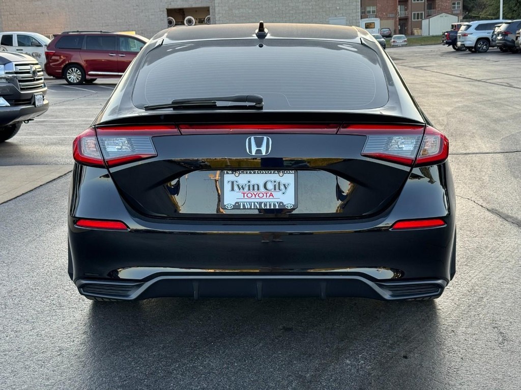 Honda Civic Hatchback Vehicle Full-screen Gallery Image 4
