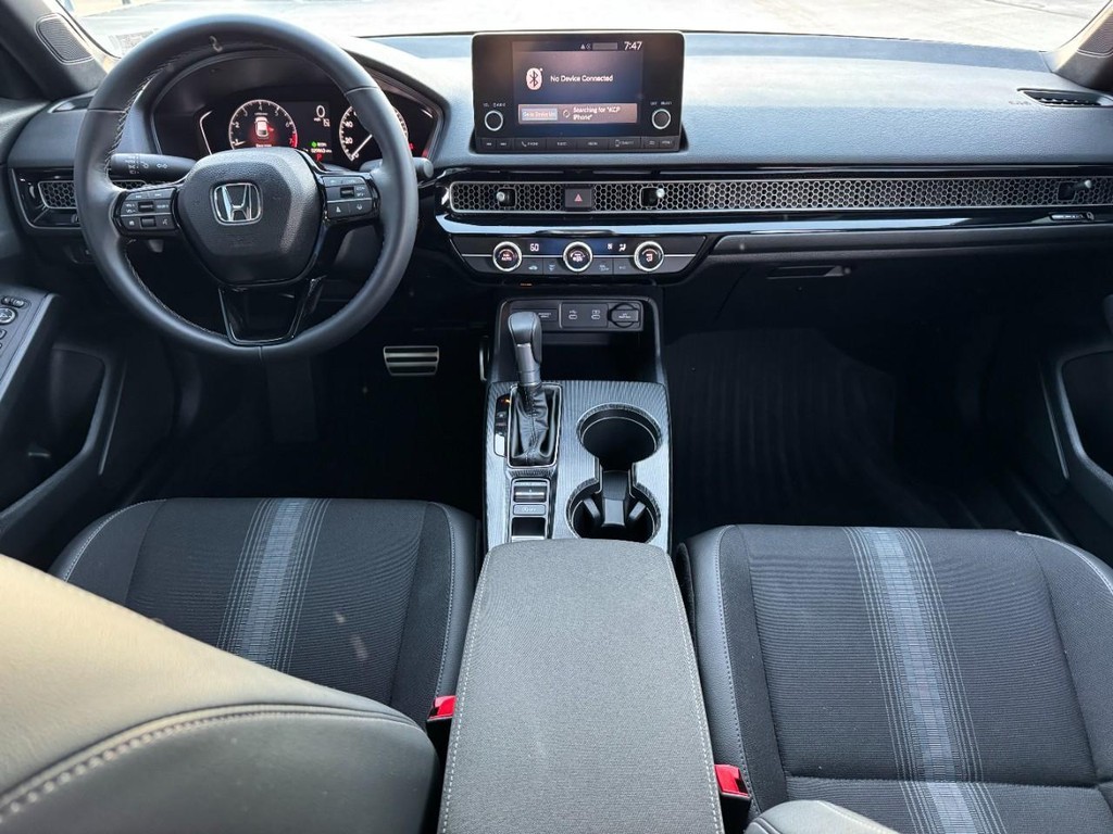 Honda Civic Hatchback Vehicle Full-screen Gallery Image 11