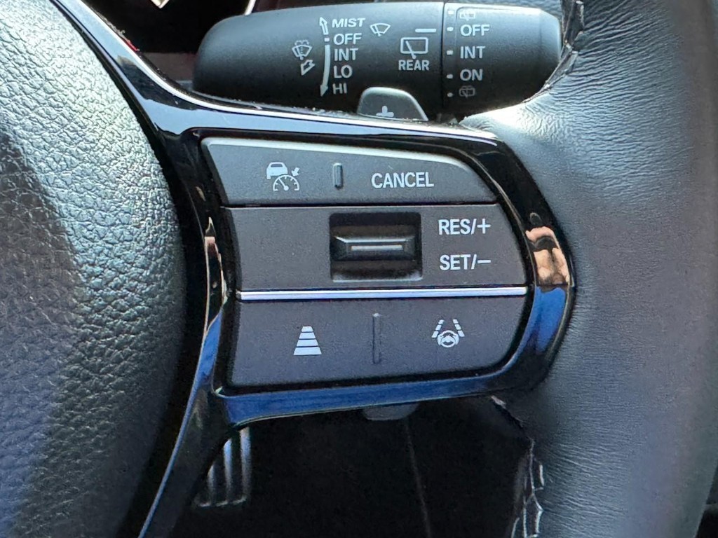 Honda Civic Hatchback Vehicle Full-screen Gallery Image 18