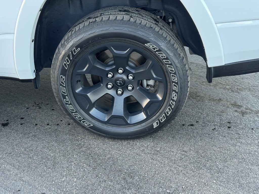 Ram 1500 Vehicle Full-screen Gallery Image 8