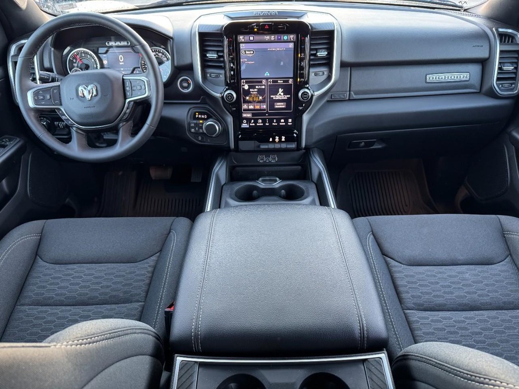 Ram 1500 Vehicle Full-screen Gallery Image 13