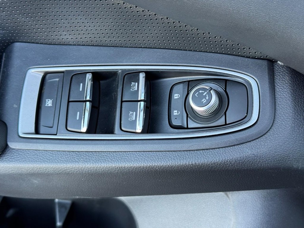 Subaru Ascent Vehicle Full-screen Gallery Image 18
