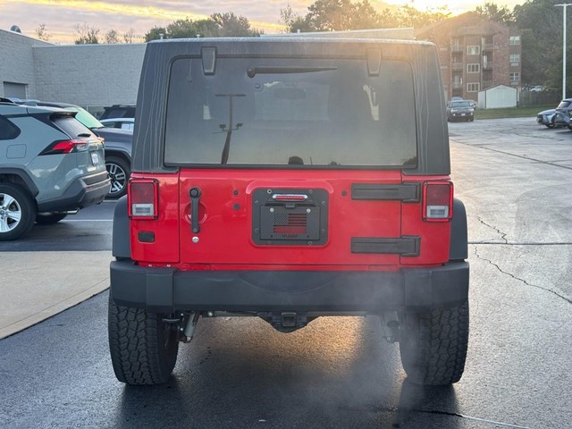 Jeep Wrangler Vehicle Full-screen Gallery Image 05