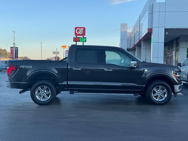 Ford F-150 Vehicle Full-screen Gallery Image 02