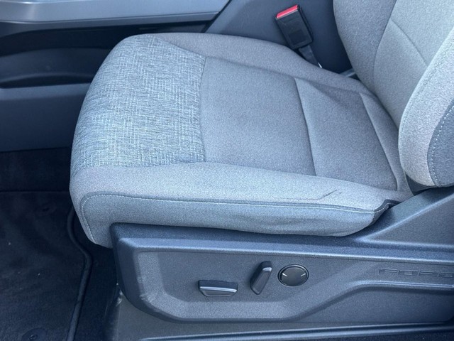 Ford F-150 Vehicle Full-screen Gallery Image 19