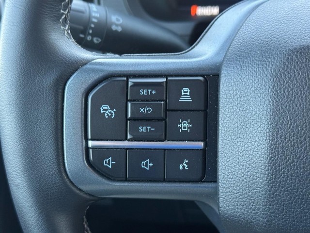 Ford F-150 Vehicle Full-screen Gallery Image 21