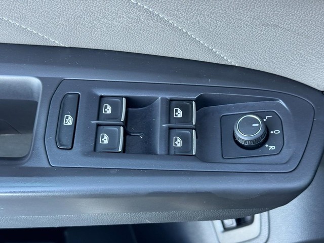 Volkswagen Atlas Vehicle Full-screen Gallery Image 20