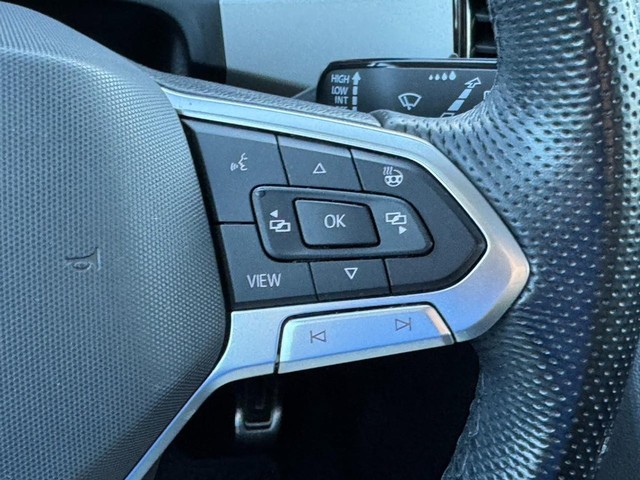Volkswagen Atlas Vehicle Full-screen Gallery Image 24