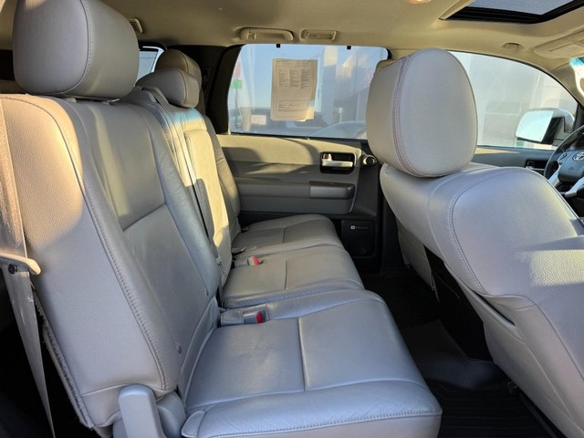 Toyota Sequoia Vehicle Full-screen Gallery Image 15