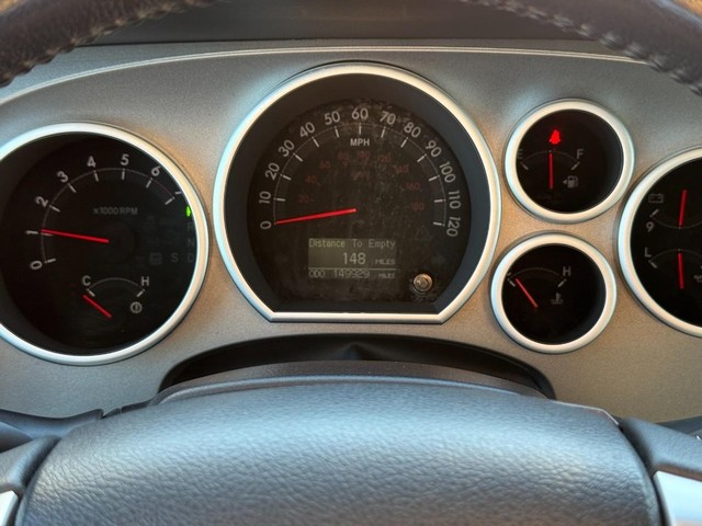 Toyota Sequoia Vehicle Full-screen Gallery Image 26