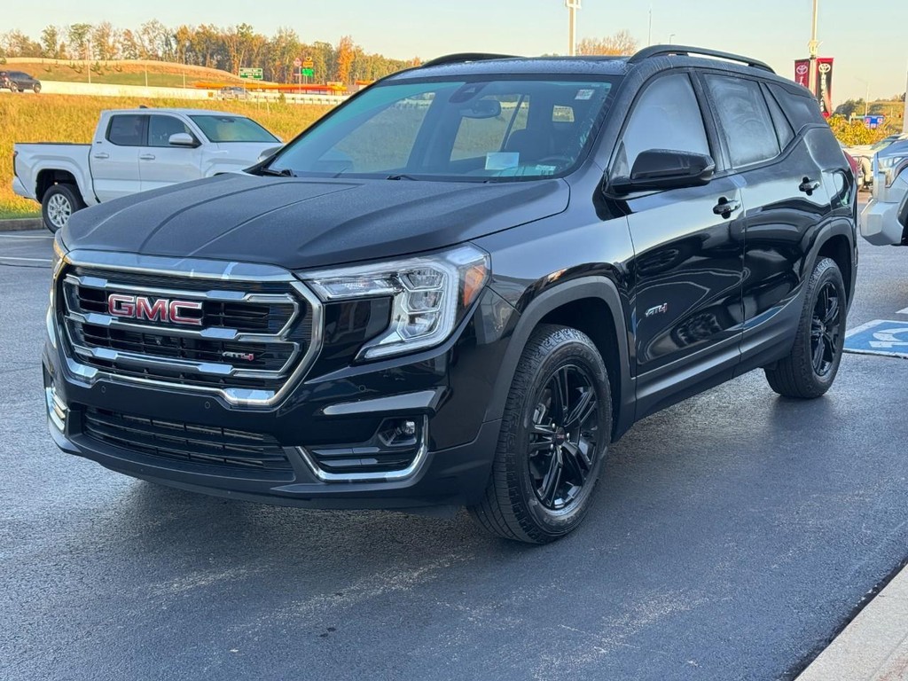 GMC Terrain Vehicle Full-screen Gallery Image 11