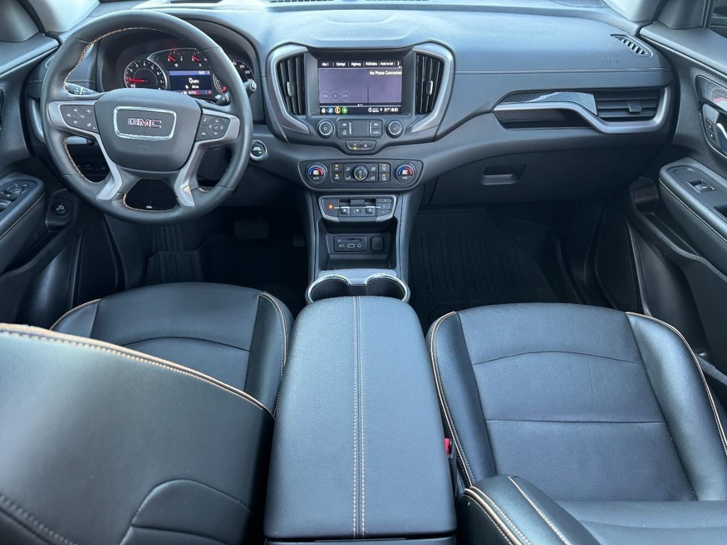 GMC Terrain Vehicle Full-screen Gallery Image 15