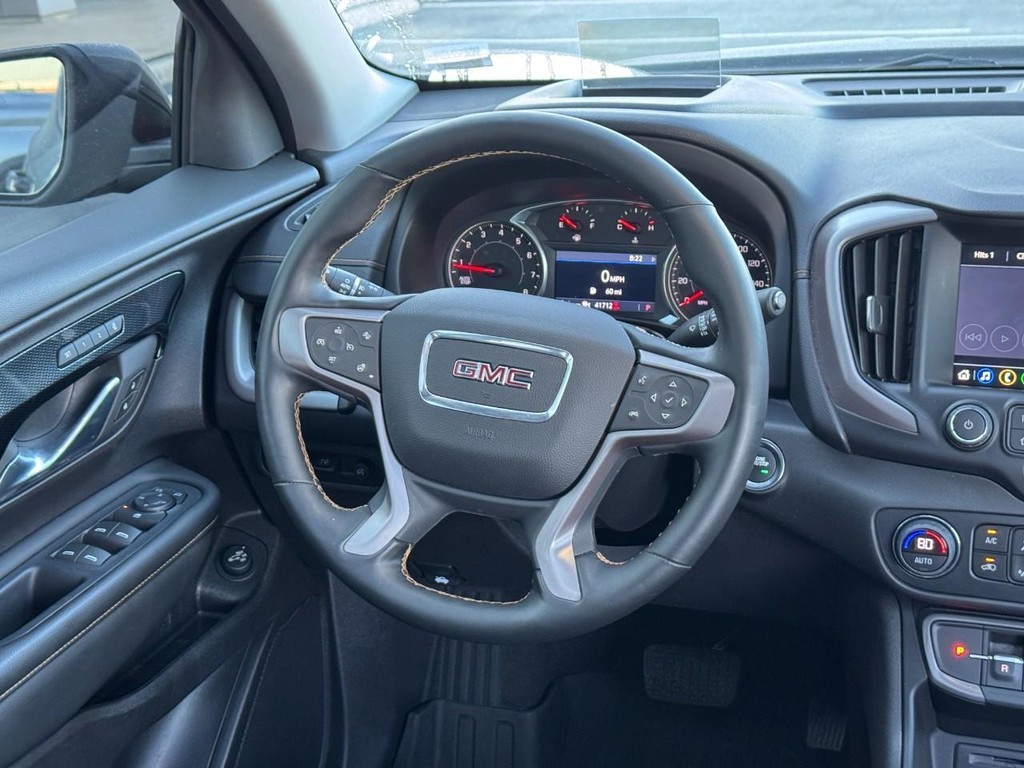 GMC Terrain Vehicle Full-screen Gallery Image 16