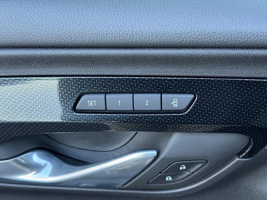 GMC Terrain Vehicle Full-screen Gallery Image 20