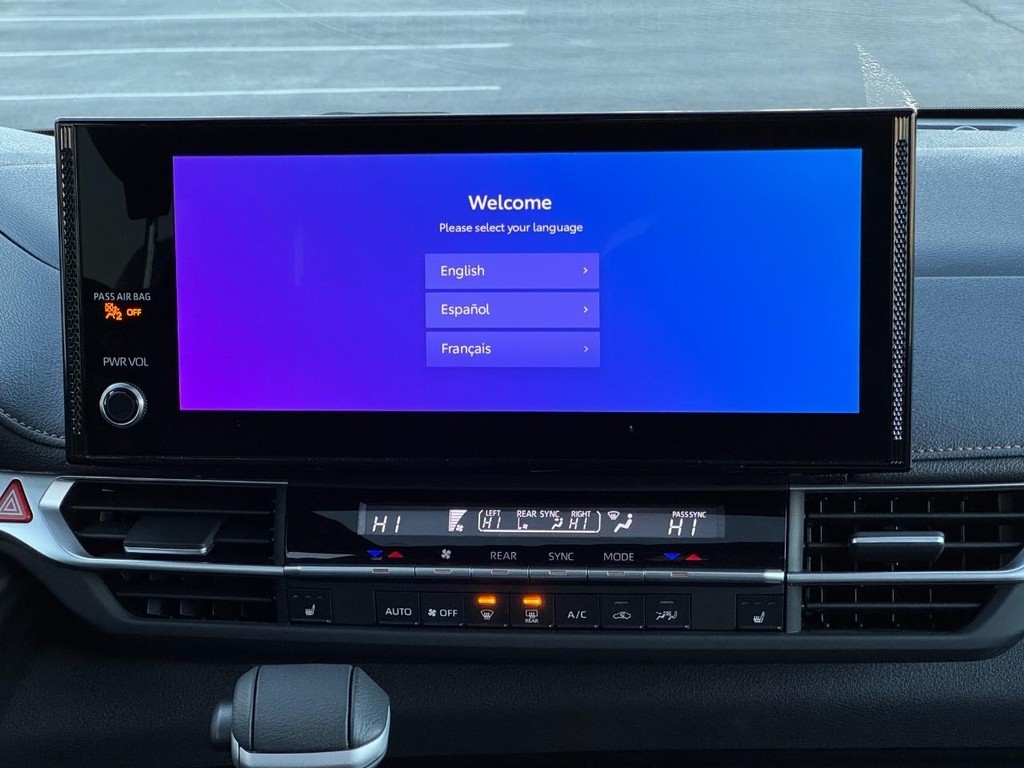 Toyota Sienna Vehicle Full-screen Gallery Image 18