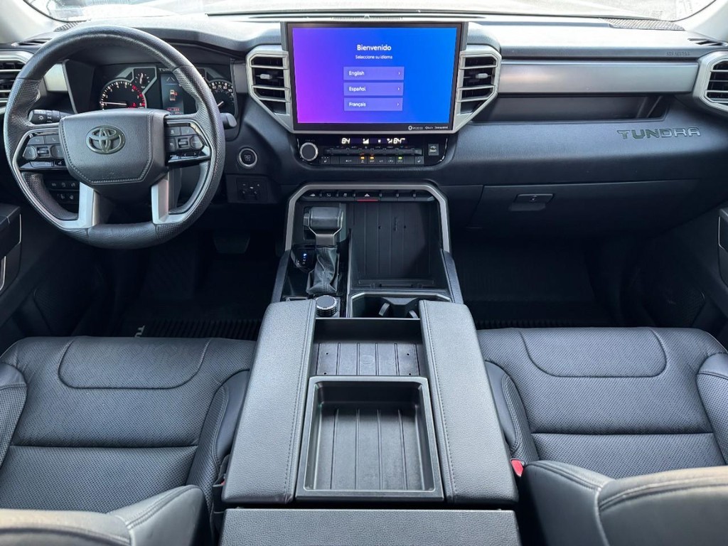 Toyota Tundra 4WD Vehicle Full-screen Gallery Image 15