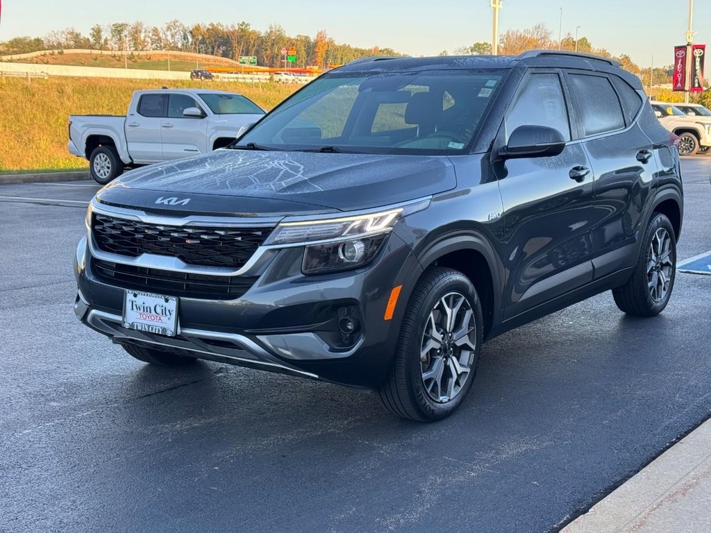 Kia Seltos Vehicle Full-screen Gallery Image 10