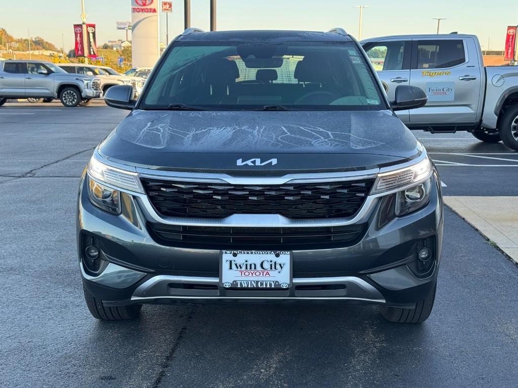 Kia Seltos Vehicle Full-screen Gallery Image 11