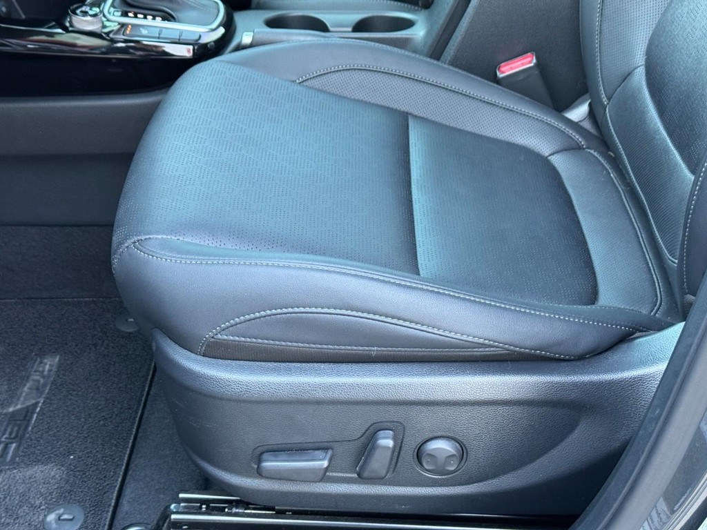 Kia Seltos Vehicle Full-screen Gallery Image 19