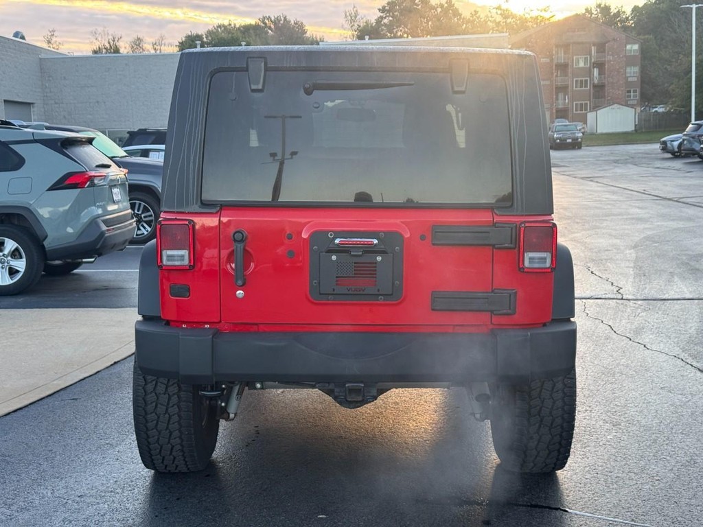 Jeep Wrangler Vehicle Full-screen Gallery Image 05