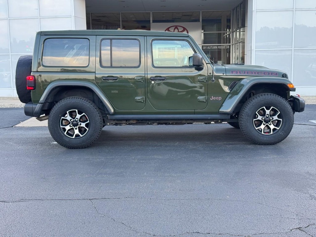 Jeep Wrangler Vehicle Full-screen Gallery Image 02