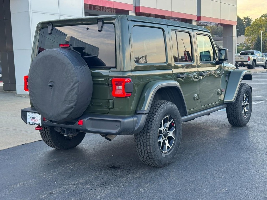 Jeep Wrangler Vehicle Full-screen Gallery Image 04