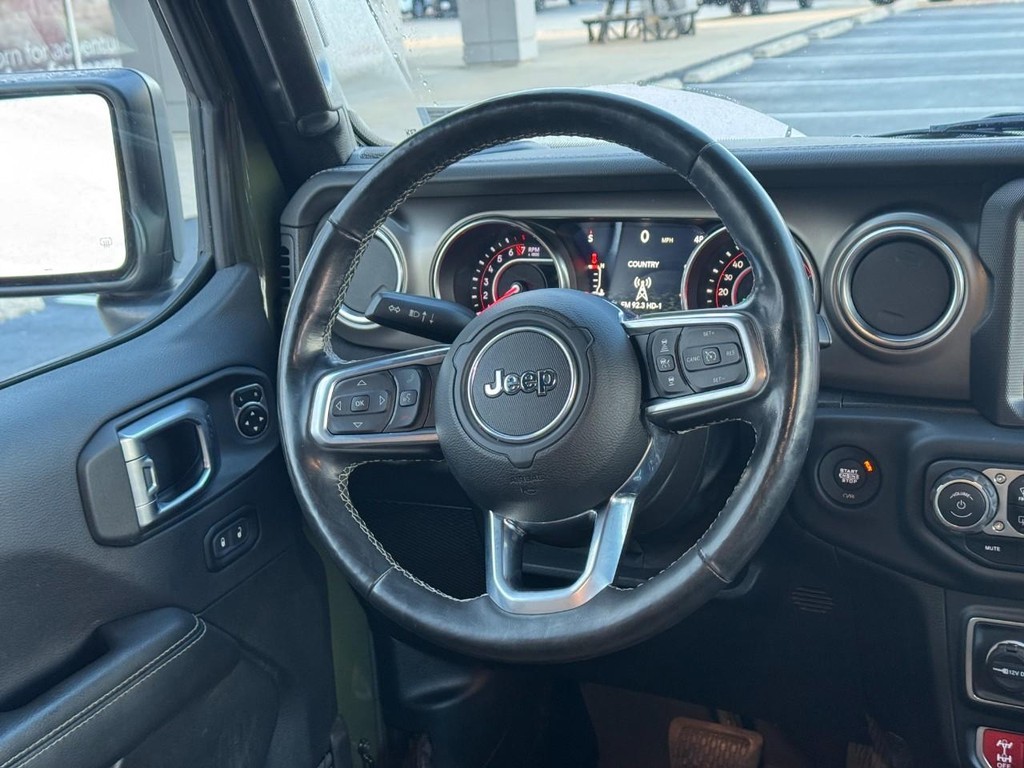 Jeep Wrangler Vehicle Full-screen Gallery Image 15