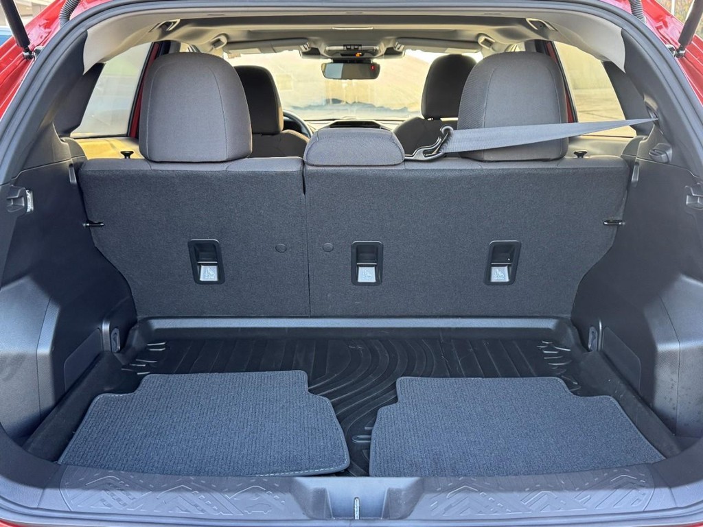 Subaru Crosstrek Vehicle Full-screen Gallery Image 07