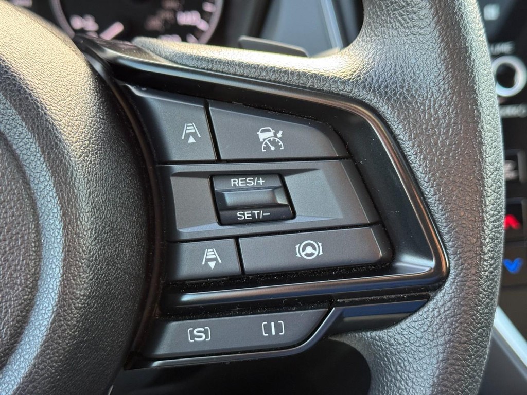 Subaru Crosstrek Vehicle Full-screen Gallery Image 22