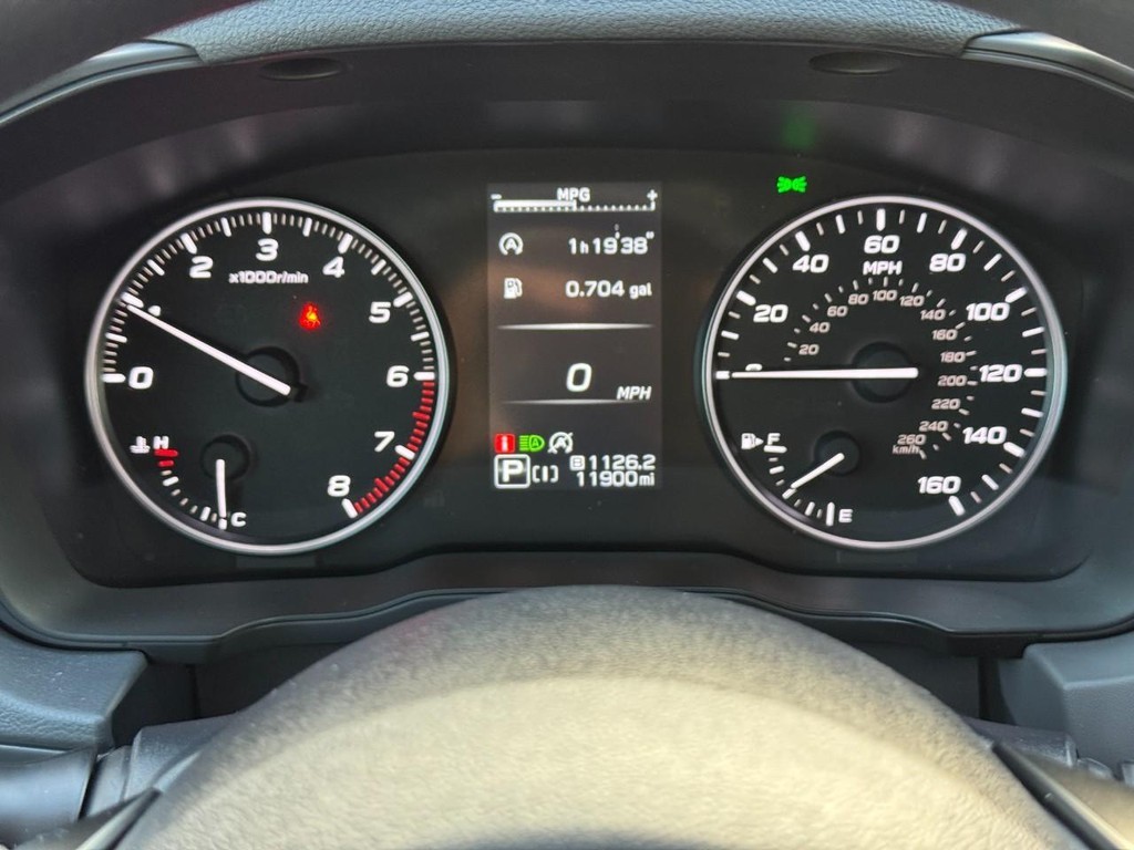Subaru Crosstrek Vehicle Full-screen Gallery Image 23