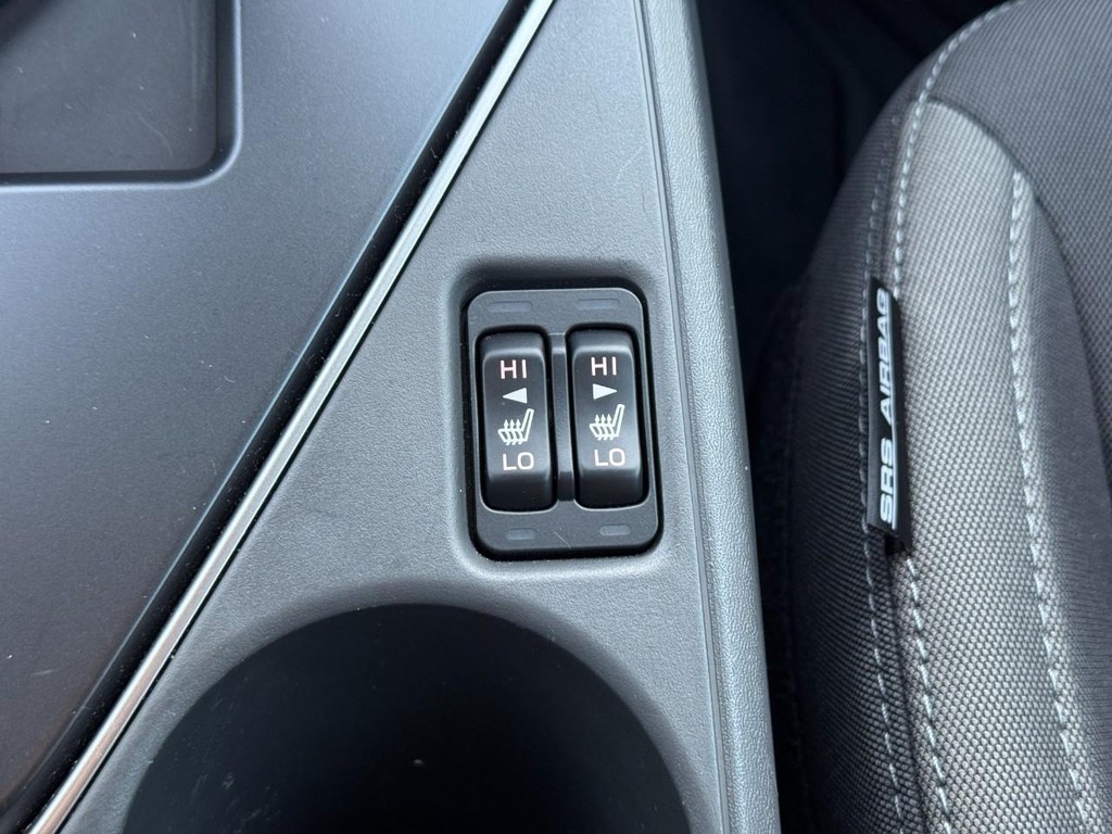 Subaru Crosstrek Vehicle Full-screen Gallery Image 26