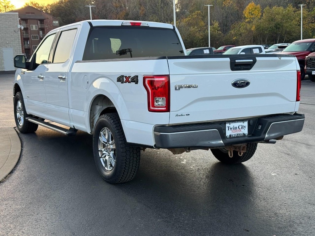 Ford F-150 Vehicle Full-screen Gallery Image 08