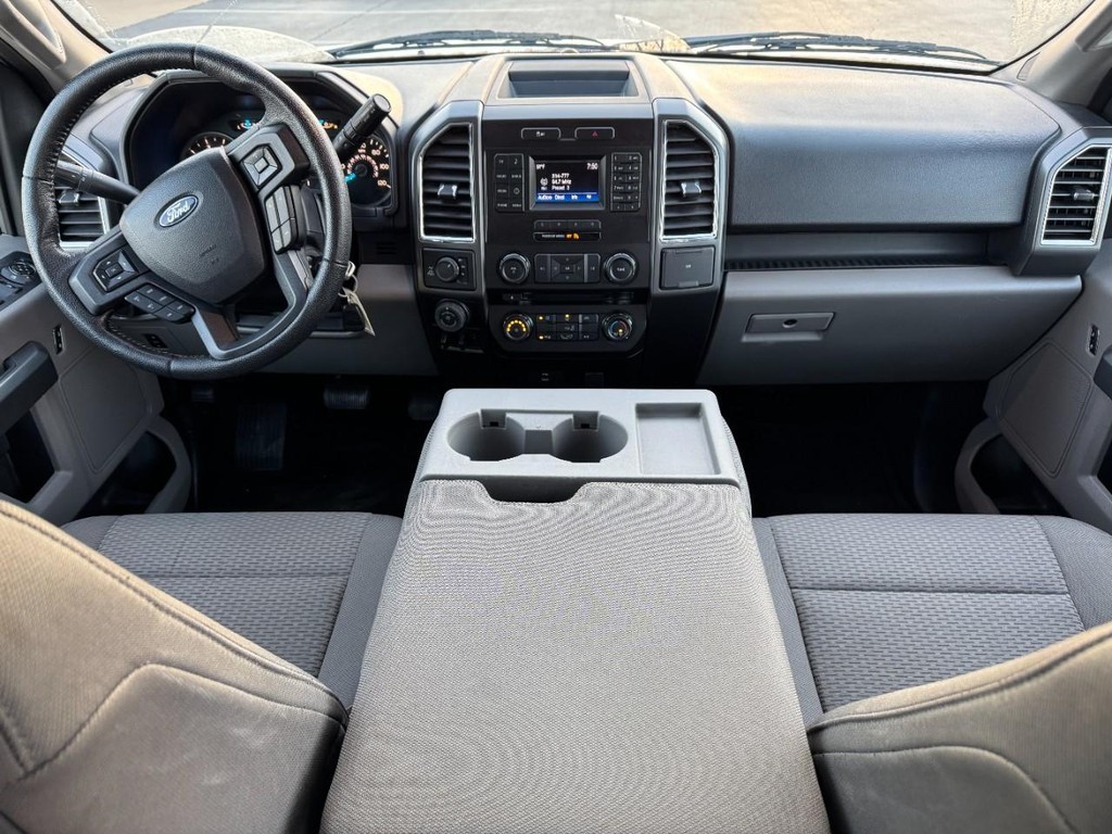Ford F-150 Vehicle Full-screen Gallery Image 13